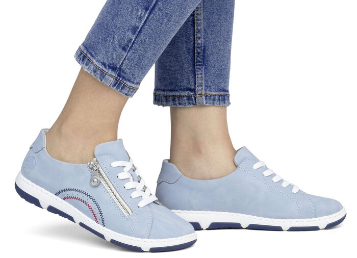 Rieker, bequeme Damen-Sneaker, Weite H, mit herausnehmbarem Fußbett HIMMELBLAU